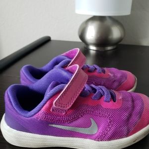 Bundle SIZE 9 GIRLS SHOE  - NIKE